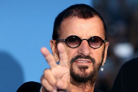 The Beatlesi täht Ringo kinkis fännidele staariderohke muusikavideo