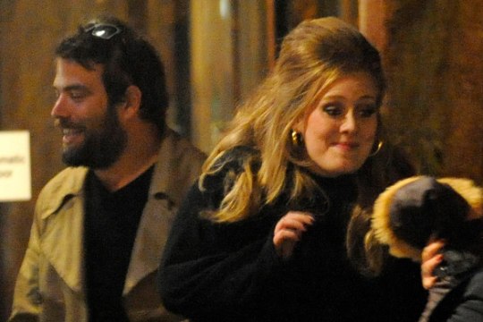 Adele jõudis oma mehega viimaks lahutuse asjus kokkuleppele