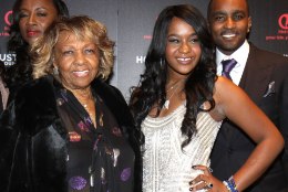 Whitney Houstoni ema on tütretütre ja tema kasuvenna abielu pärast maruvihane