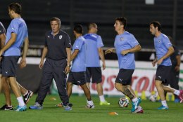 TÄNA: Kas Suarezeta jäänud Uruguai suudab end veerandfinaali mängida?