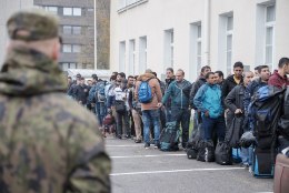 SÖÖK EI MAITSE: Oulus polnud pagulased rahul toiduga, korraldasid meeleavalduse 