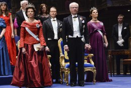 SUUR GALERII | Nobeli-auhindade jagamisel kõik kuningapere liikmed lavale ei mahtunudki