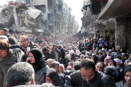 Islamiriigi terroristid tungisid Damaskuses põgenikelaagrisse