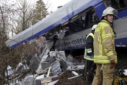 Baieri rongiõnnetus: politsei teatel on hukkunud üheksa inimest 