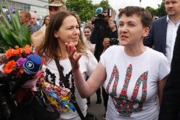 Lõpuks ometi! Nadia Savtšenko vahetati kahe Vene luuraja vastu