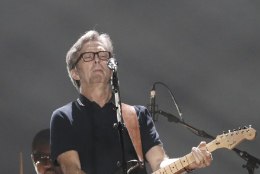 Eric Clapton: ma ei saa piinavate valude tõttu enam kitarri mängida