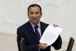 Türgi minister meenutas juutide ahjus põletamist