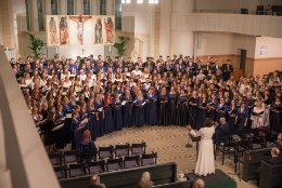 GALERII | 1400 lauljat ja 71 laulu: Räbalates kiriku totaalse muutumise heaks