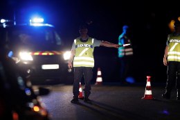 Prantsusmaal sõitis auto restorani väliterrassile. Surma sai 13aastane tüdruk, vigastada üle 10 inimese