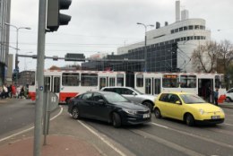FOTOD | Ristmikul seisma jäänud tramm põhjustas kesklinnas ummiku