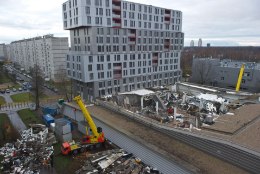 VIDEO | Riia linn peab küüniliseks Coop Panga plaani ehitada Maxima varingupaigas kortermaja