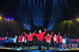 Lõuna-Korea poistebändi BTS kontsertfilm hullutab Eesti fänne