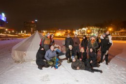 GALERII ja VIDEO | Geograafiatudengid veetsid öö Emajõe jääl telkides
