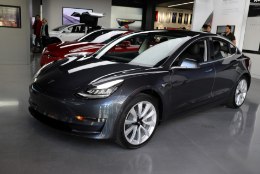 Tesla Model 3 tootmises on paus, ent see ei tähenda tegelikult midagi