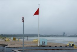 KÜLMAŠOKK: Kakumäel ja Stroomi rannas kukkus veetemperatuur 10 kraadi piirimaile
