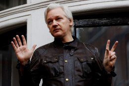 Ecuadori president: Julian Assange peab viimaks lahkuma