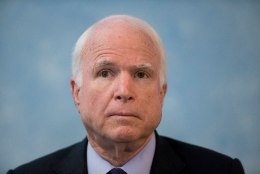 John McCain otsustas edasisest vähiravist loobuda