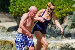 Jaggeri eksnaine naudib rannamõnusid 87aastase Rupert Murdochiga