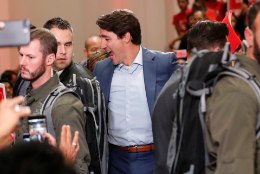 OHTLIKUD AJAD: Kanada peaminister ilmus valimisüritusele kuulivestis