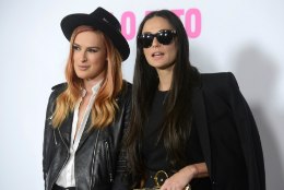 Demi Moore'i tütred meenutavad, kuidas emast sai koletis