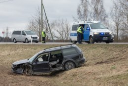 FOTOD | Laupkokkupõrge: Tartu-Viljandi teel juhtunud avariis sai viga kolm inimest