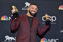 12 AUHINDA! Drake purustas Billboardi gala rekordi