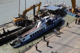 LEITI VEEL NELI SURNUKEHA: Doonaul uppunud turistilaev tõsteti pinnale