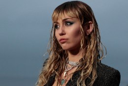Miley Cyrus pääses napilt surmasuust