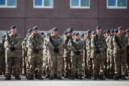 NATO liitlasvägede sõdur ründas pealtnägijate sõnul Mustamäel spaas töötajaid ja teisi külastajaid
