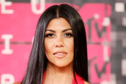 Kourtney Kardashian levitab teooriat, et näomaskid põhjustavad vähki
