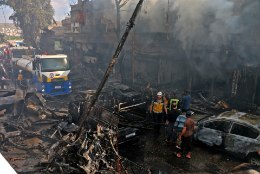 Loode-Süüria turuplatsil plahvatas kütuseveok, hukkus vähemalt 46 inimest