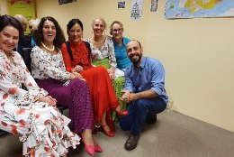 Eestis elav hispaanlane lõi Tallinna keelteklubi: soovisin paika, kus saaks end tunda nagu hispaania kodus