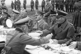 Natsid propageerisid orgaanilist toitu ja üritasid ühendada rahvast ühepajatoidu abil