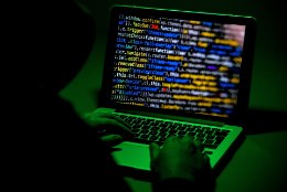 Ukraina valitsusasutuste veebilehti tabas ulatuslik küberrünnak