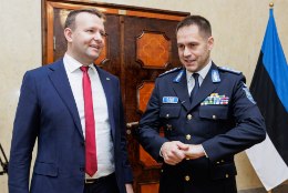 ASJATU KÕVATAMINE: siseminister jäi uut politseipealikku välja hõigates pika ninaga