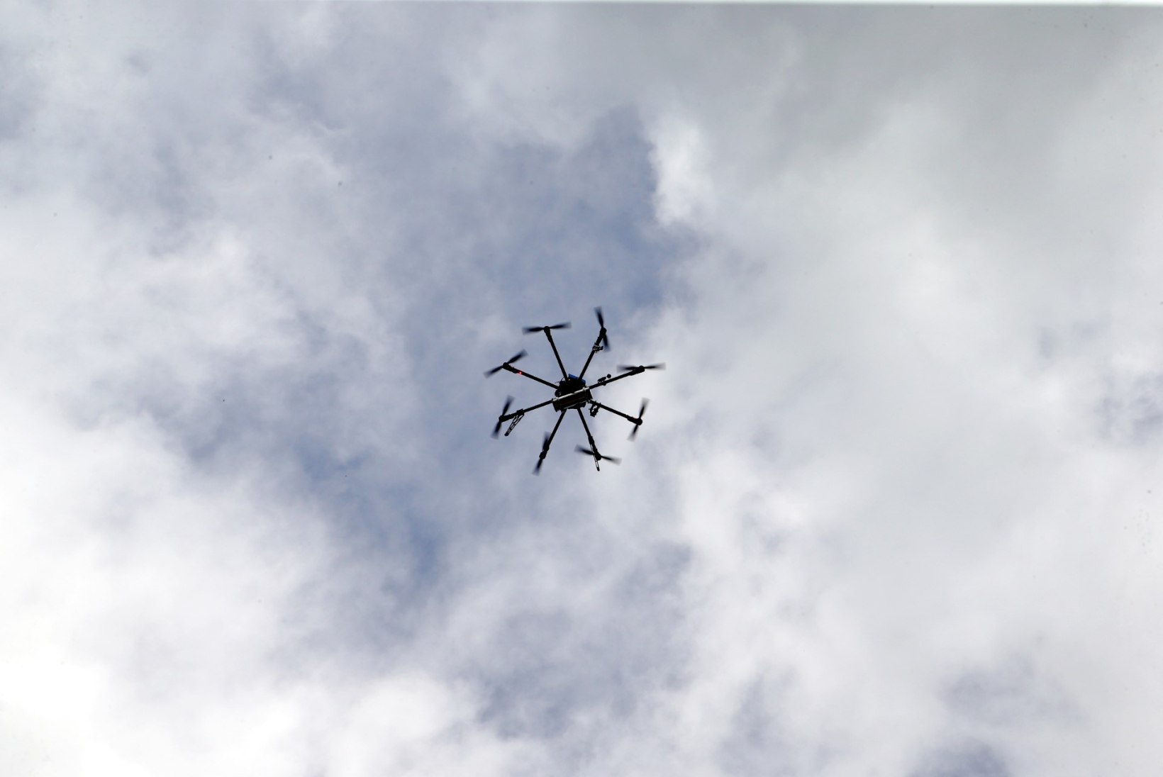 Andmekaitse Inspektsioon tõmbab filmivad droonid liistule