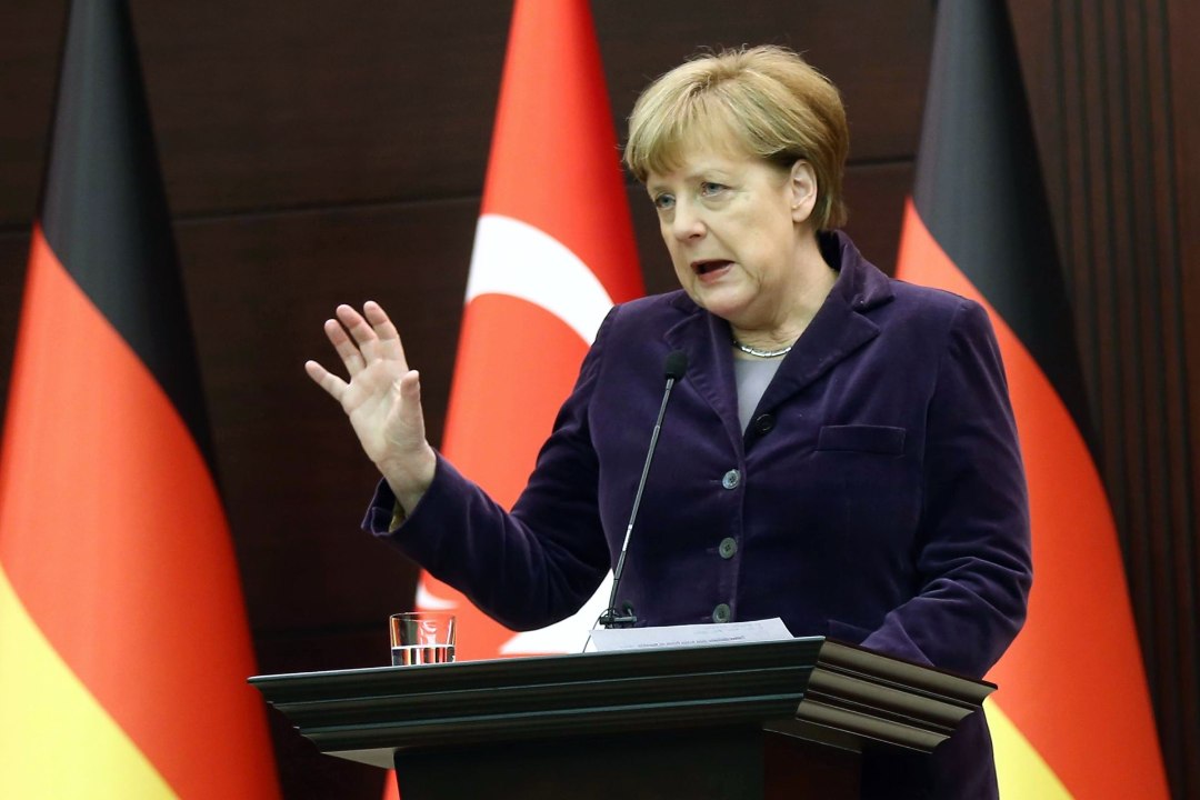 Angela Merkel palub NATO-lt abi