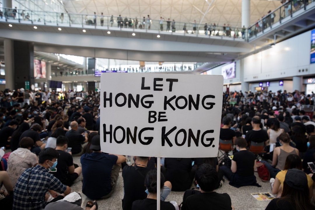 Hongkongi lennujaamas toimuvad meeleavaldused seoses põgenike väljaandmisega