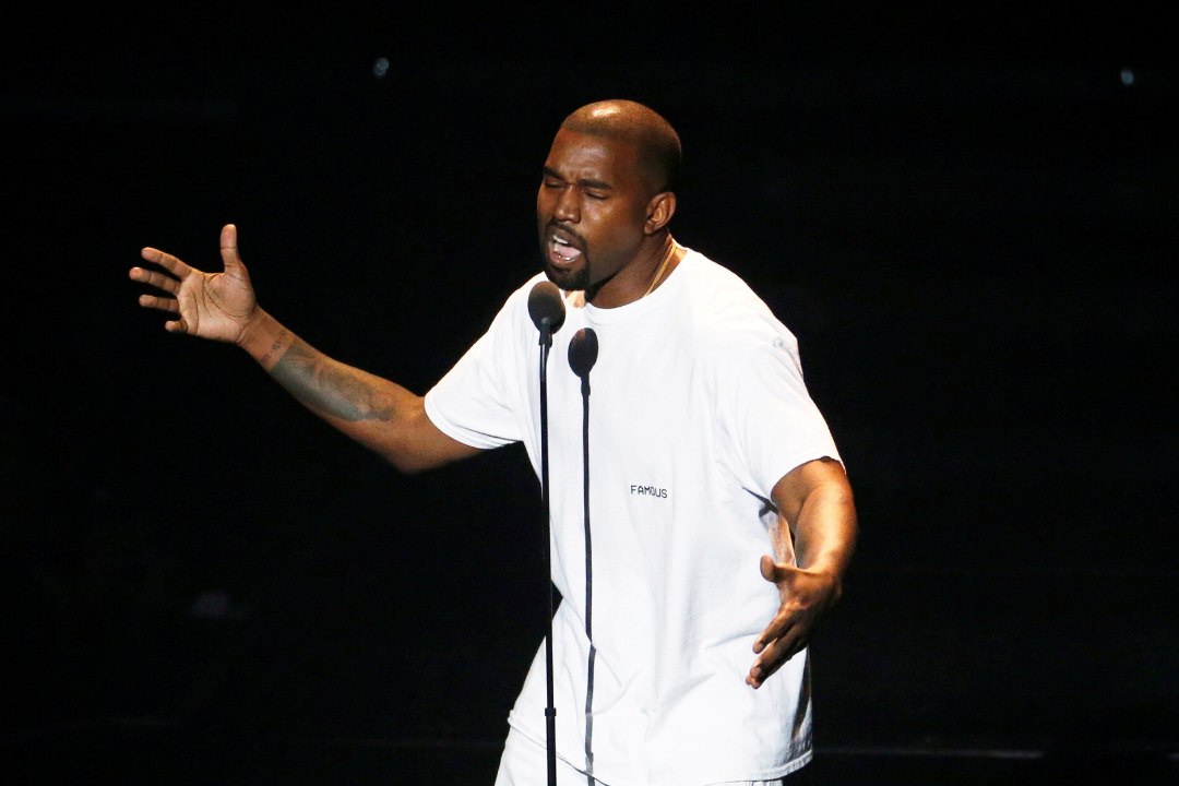 Kanye West väidab, et plaadifirma andis uue plaadi tema loata välja