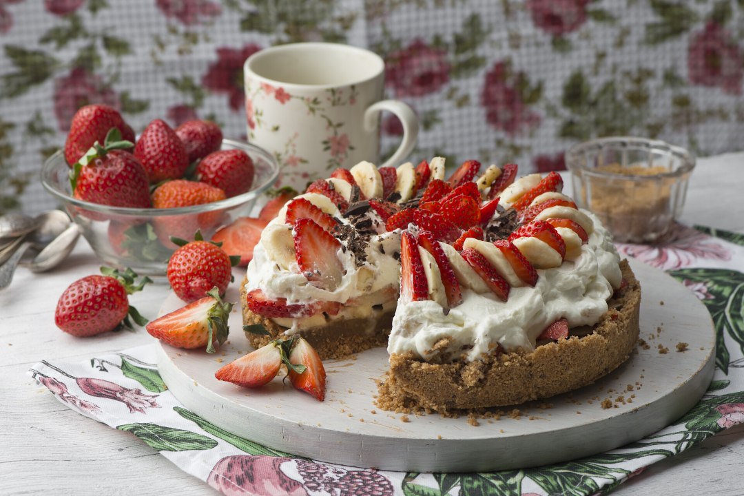 NÄDALA KOOK | Banoffe kook maasikatega  